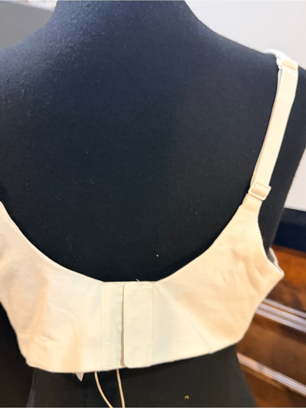 NWT 42DD SKIMS White Smooth Molded T-Shirt Bra - Picture 3 of 7